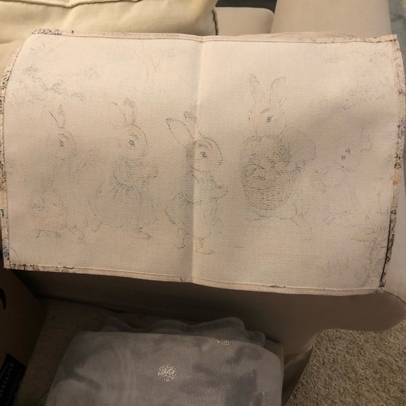 4 Charming Bunny Print Placemats - Picture 4 of 4